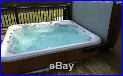 2004 Grandee Hot Springs Spa (Hot Tub) 7 person, excellent condition