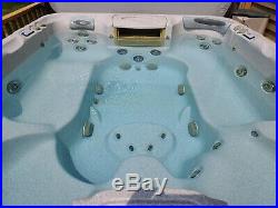 2004 Sundance Maxxus Hot Tub/Portable Spa