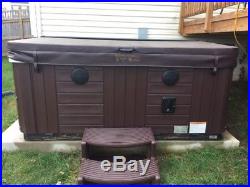 8 person hot tub master spa/twilight series with cover lift/ sound system/multi