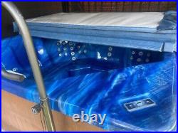 Deeply Discounted! $1,499 10HP 6-Person Hot tub with Double Lounger and 83 Jets