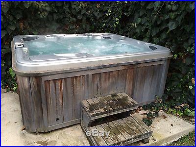 FUN family Sundance Spa/Hot Tub w/ Deep Seats and Powerful JETS! Works Great