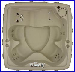 HOLIDAY SALE 5 PERSON HOT TUB with LOUNGER 29 JETS OZONE SYSTEM 3 COLO