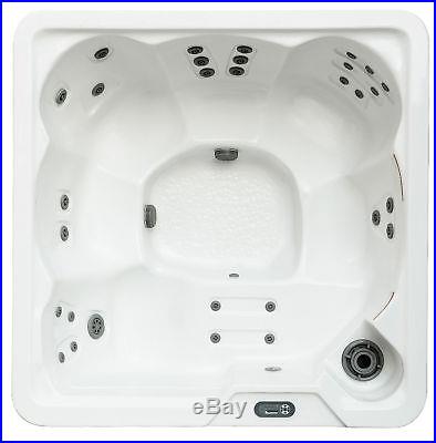 HOT TUB SALE Save over $1100 Hot Tub, 6 person, 1 lounge, 30 Jets