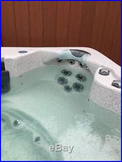 Hardly Used 2016 Vita Nuage Spa Hot Tub Fully Loaded with accessories