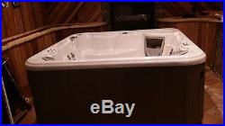 Hot Springs 7 person Grandee Jet System Hot Tub