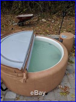 Hot Tub 2mths old