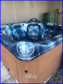 Hot Tub Spa-8 seats, Jacuzzi withozonator, Stereo, Lights & Accessories