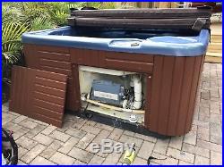 Hot tub spa jacuzzi 5 persons brand new pumpmoter just serviced