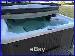 Jacuzzi Hot Tub 6 Person 3 years old Excellent Condition
