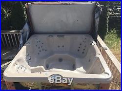 Jacuzzi J270, 2007 Model, 6 persons, good condition. Local pickup only