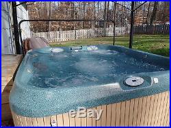 Jacuzzi J-325 hot tub