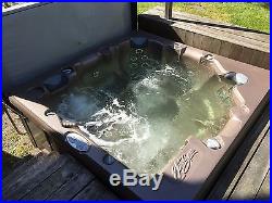 Perfect 6 Person Luxury Top of the Line Hot Tub by Elite Spas/MAAX with 50 Jets