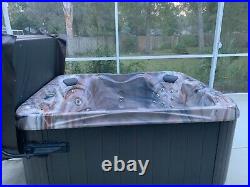 Pinnacle Hot Tub seats 5 only one year old