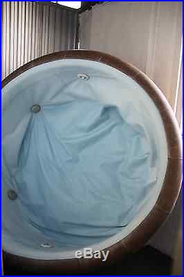 Softtub T-220 Hot Tub