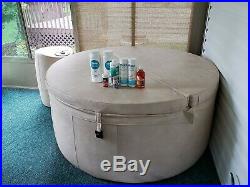 Softub T-140 Hot Tub Spa. Excellent condition, Digital Pump Pack with Light