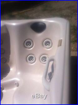 USED GREAT LAKES 3-4 PERSON HOT TUB SPA