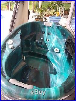 VitaSpa Portable 2 person Hot Tub Model LD-15 by DM Industries, used, working